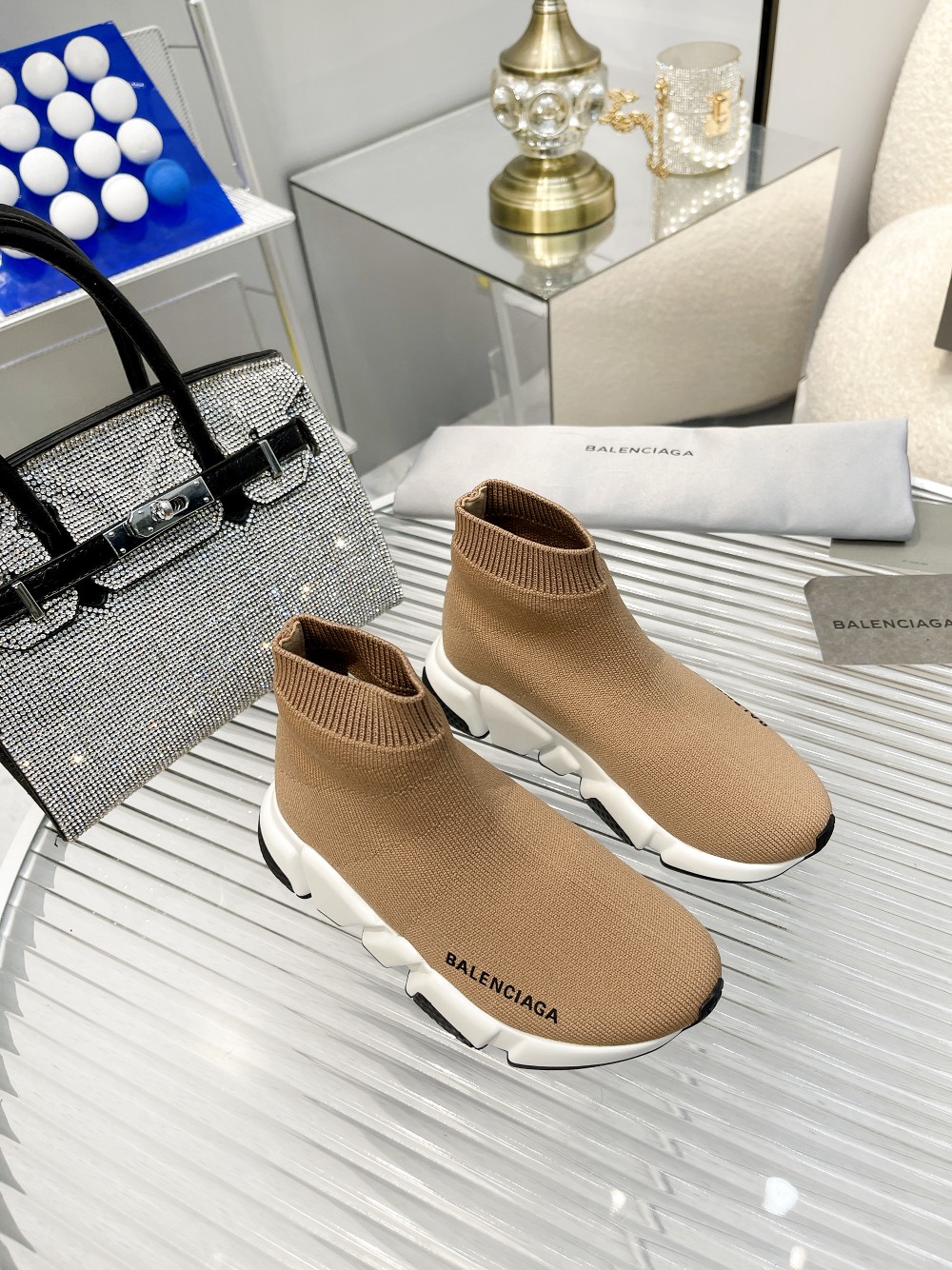 Children's shoes child